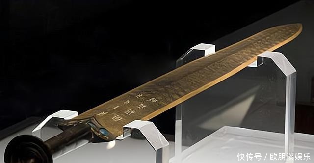 划伤|“越王剑”被玻璃划伤,遭新加坡各界质疑,如今我国不再出国展览