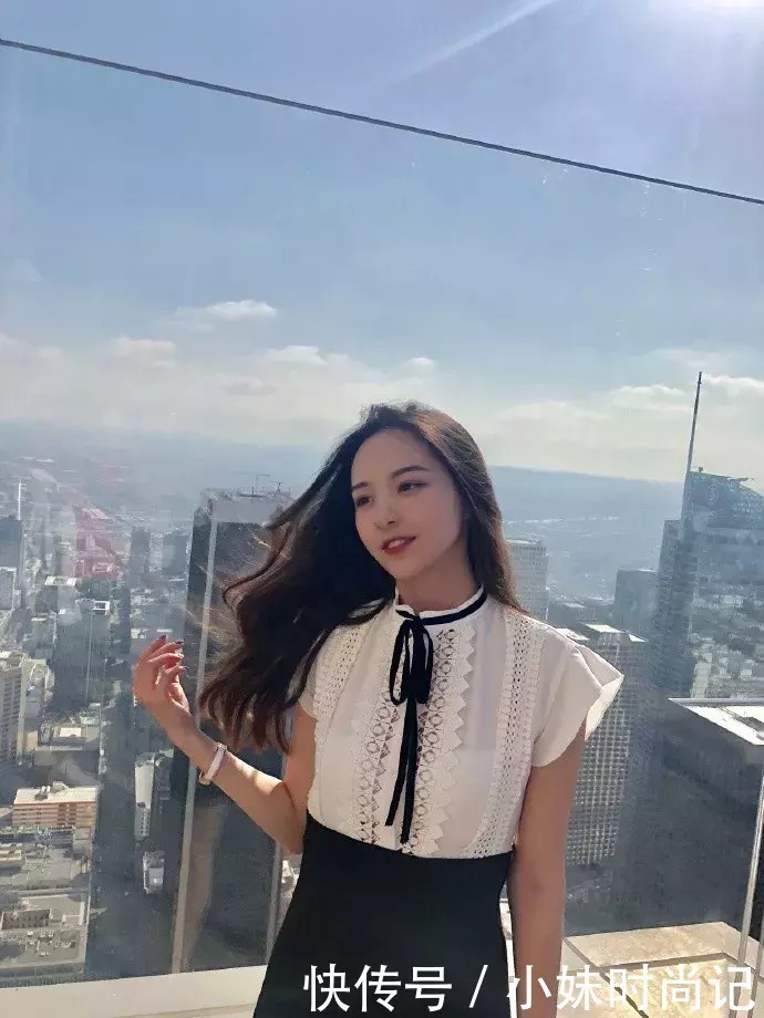 件白色|时尚街拍: 高跟鞋魅力穿搭, 简约中带着时尚的气息