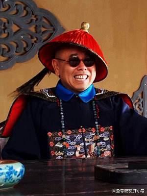 纪晓岚@知府出一上联 小老鼠偷吃热凉粉 纪晓岚对出一下联堪称完美!