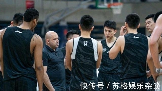 首钢|彻底飘了!CBA三分王拒加盟首钢 耍大牌惹怒秦晓雯 如今无球可打
