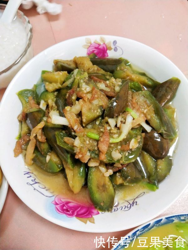 青茄子|好吃又下饭的青茄子炒肉丝