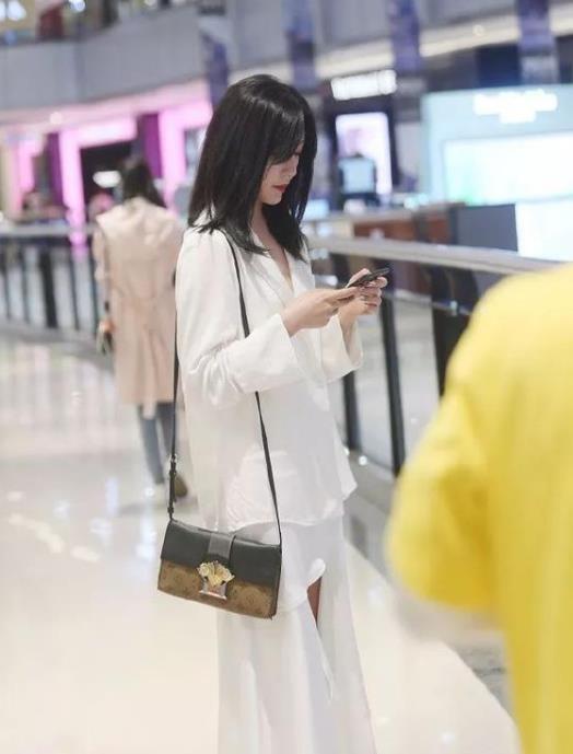 时尚达人|般般入画的美女,一条灰色的连衣裙,时尚达人气质