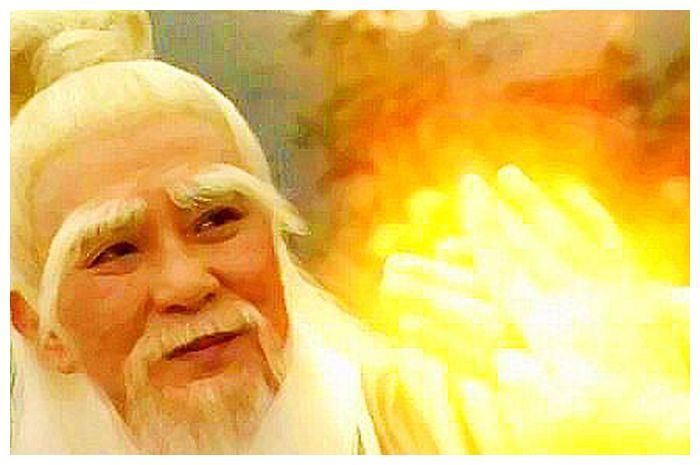 韦一笑#杨逍、韦一笑为何消失了?你看追杀他们的是谁,张三丰都得避开他