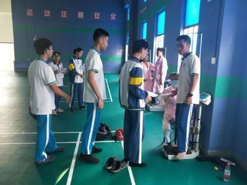 特征|孩子上初中,若出现这3个特征,身高可能已经“固定”,不长个了