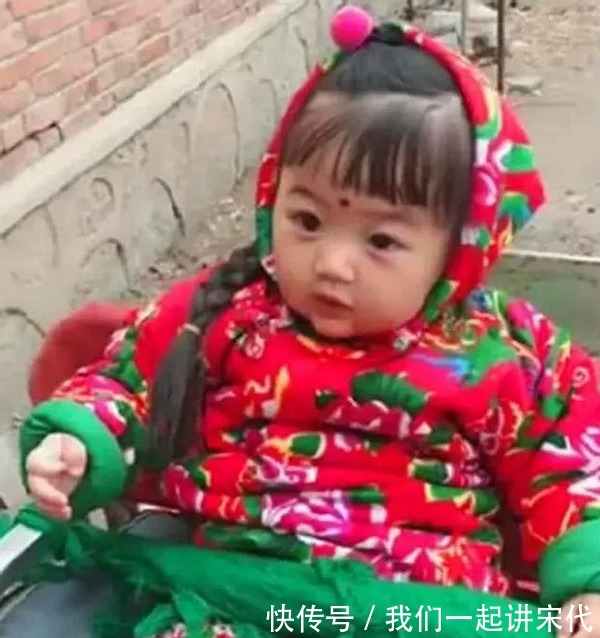 幼儿园|6岁女儿送去奶奶家，两个月后再见女儿时，宝妈心疼宝爸笑弯了腰