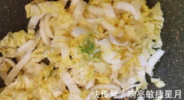 娃娃菜|油豆腐和娃娃菜一起做，家常美味，简单炒制即是美味！