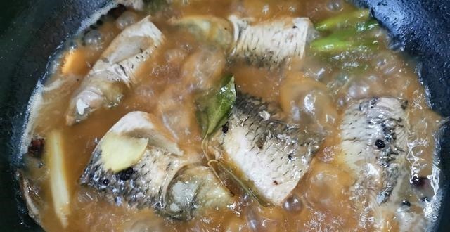 秋天，有钱没钱，多吃这鱼，5元一斤，炖汤喝营养高又鲜美！