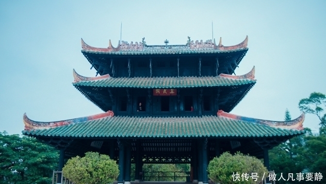 建筑|四根立柱悬空,还能屹立447年不倒,梁思成称这是个奇迹