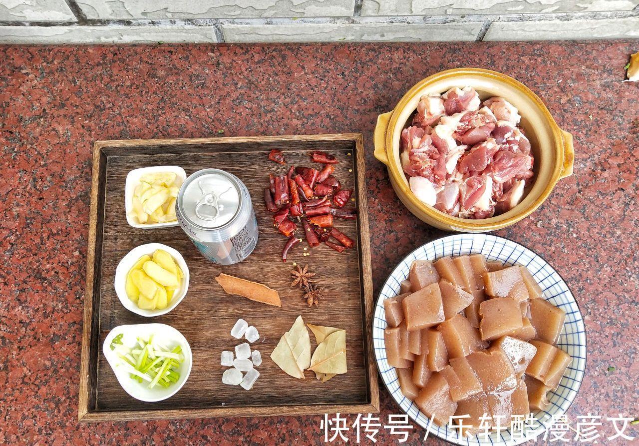 一罐啤酒一只鸭炖一锅菜，肉嫩菜香好吃又下饭，花钱不多却吃得香