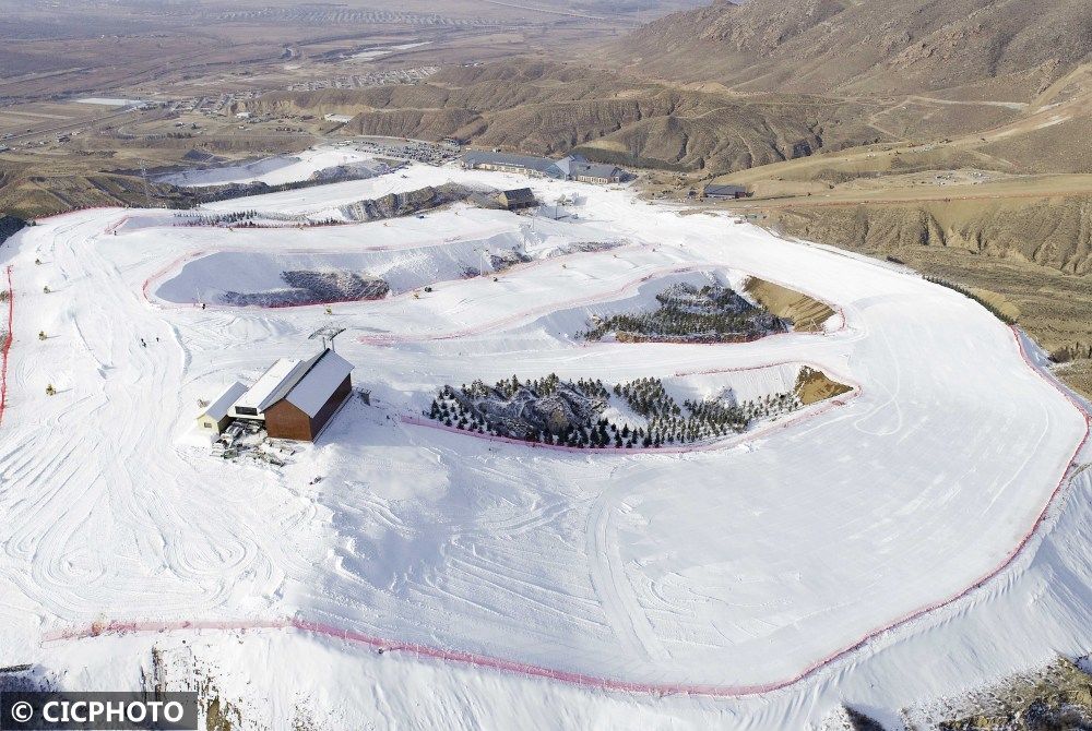 icphoto|内蒙古呼和浩特：马鬃山滑雪场即将建成开放