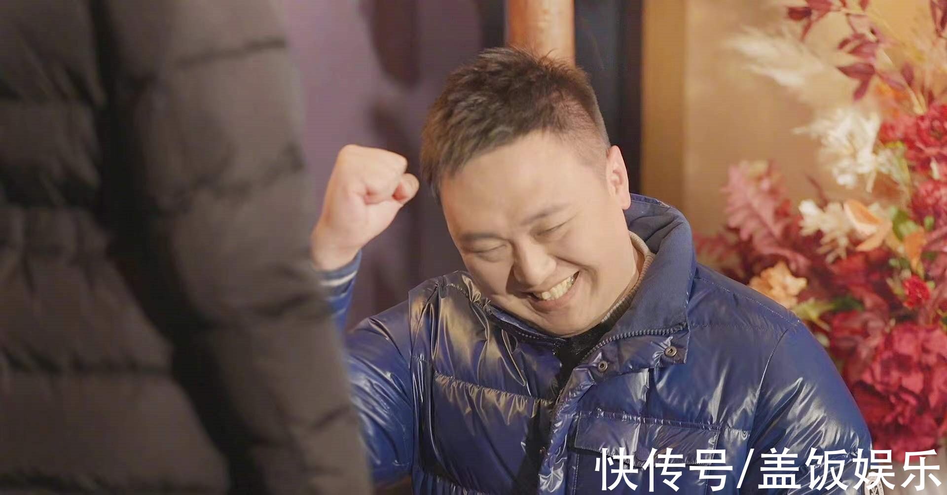 王睁茗|恭喜！又一世界冠军求婚成功，单膝下跪送鸽子蛋，相恋5年终圆梦