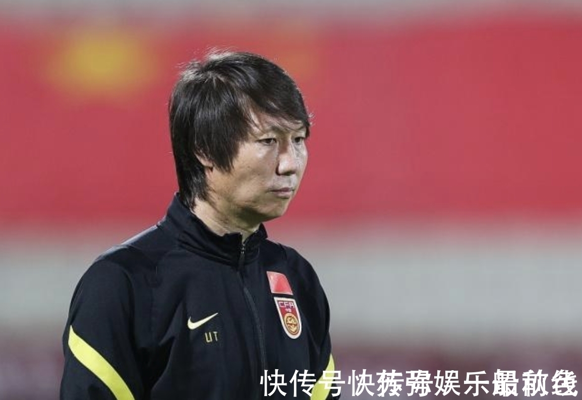 中国队|4名归化也没用?李铁被看衰,相声演员高峰:国足赢不了越南