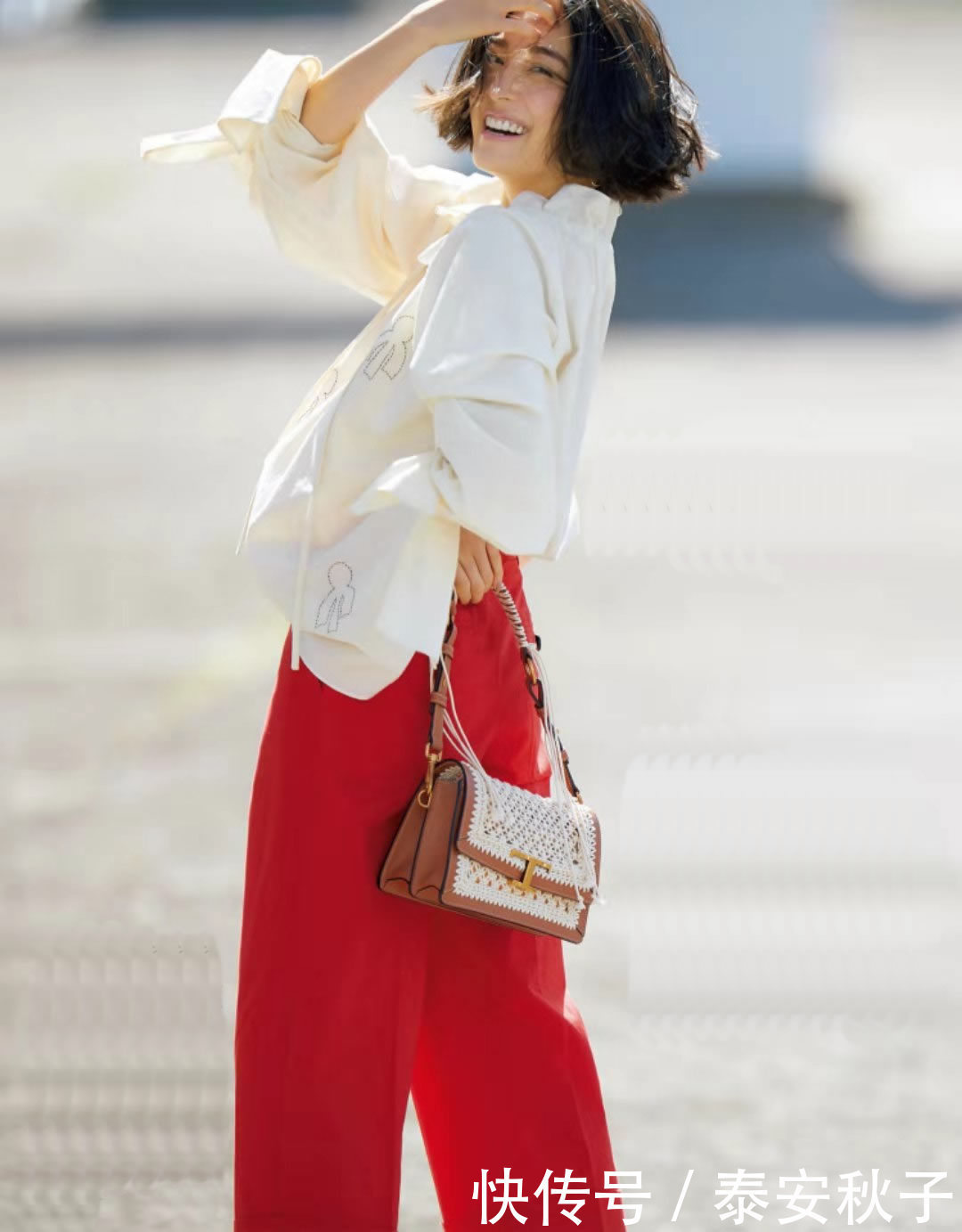 女人|爱笑的女人最好命!瞧美女博主的“治愈系穿搭”:优雅又迷人!