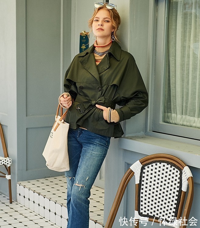 街拍 去年的卡其衣服可以扔了,今年最流行是“它”,穿到明年都不过时