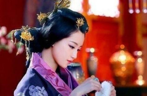 离世|她十一岁被迫嫁自己舅舅成为汉皇后,一生未被破身,晚年凄惨离世