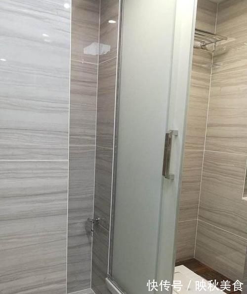 蹲便器|老师傅透露:现在流行淋浴房里装蹲便器,看了之后,后悔装早了
