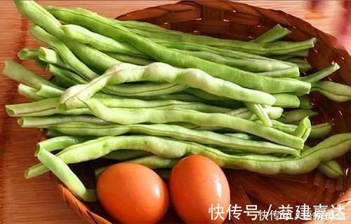 红烧肉|夏天,我家豆角从不炒着吃,加2勺面粉2鸡蛋,出锅比肉还好吃,瞬间抢光