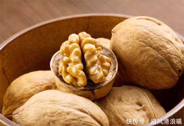 食物|50岁后想“长寿”多吃3种食物,清理软化血管,净化血液更长寿