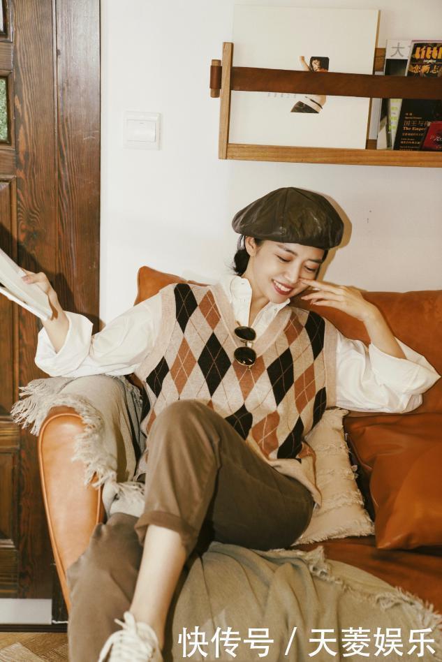 冬季别穿得太“沉闷”，学三木的气质搭配，得体优雅、照搬简单