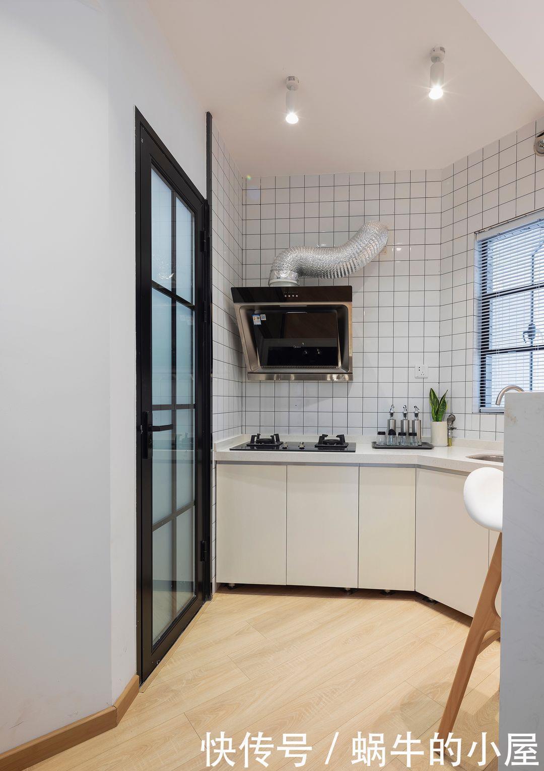 餐厨区|她的24㎡奇葩户型公寓,功能全收纳足,一人住生活也要优雅体面!