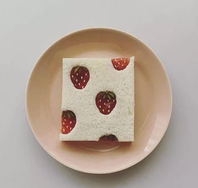 吐司|日本主妇凭1片吐司圈粉无数,可能是日本最会“画”的美食博主了