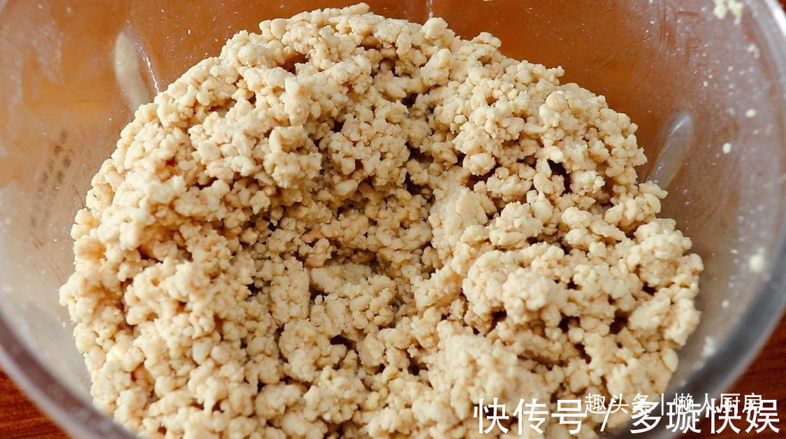 懒哥|花生米不加一滴水，撒点白糖熬一下，比油炸得更好吃，香甜酥脆
