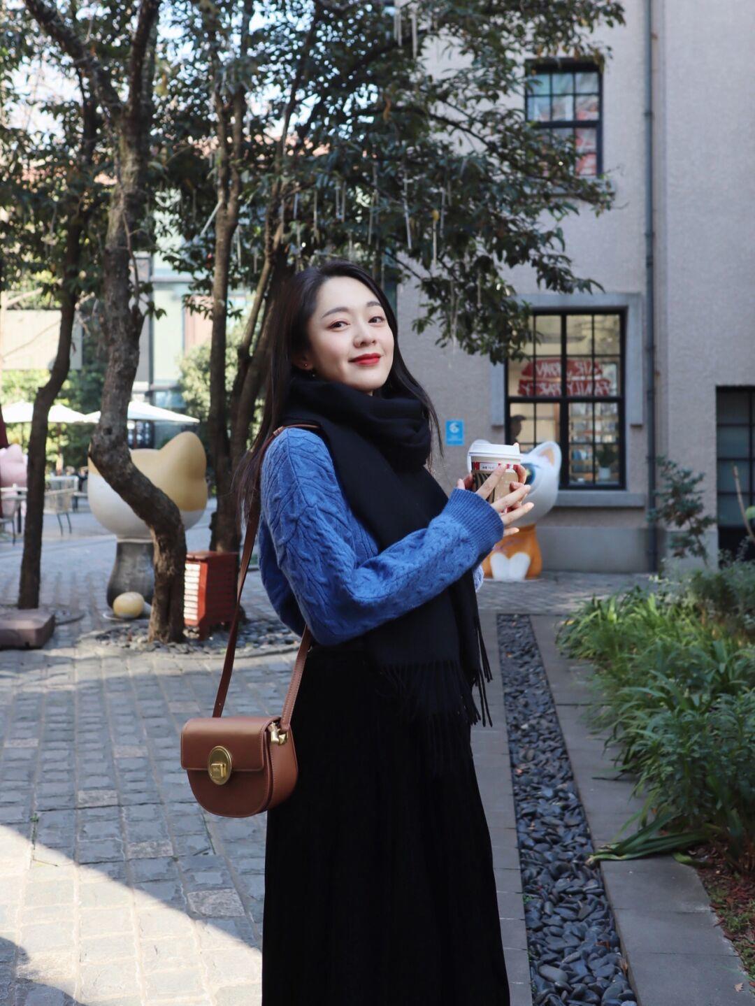 穿搭 冬季穿衣不够优雅?试试温柔大气的“毛衣”,保暖洋气还气质