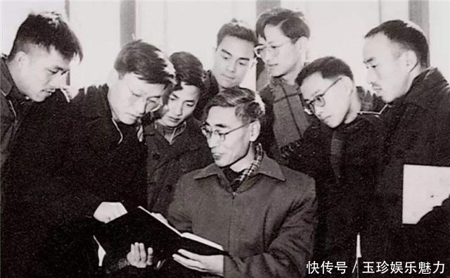 个师|钱学森抵上5个师,此人却抵上10个师,回国前烧掉手稿不便宜外国