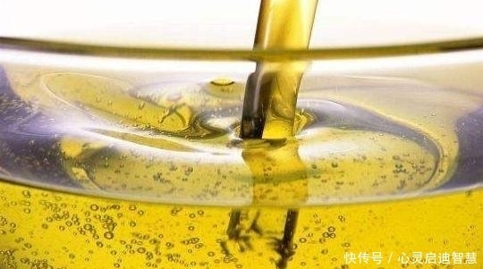 炒菜|炒菜的4个坏习惯，几乎每个人都犯过，为了家人健康记住吧