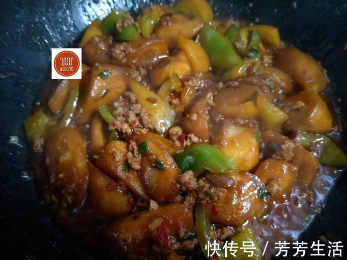 下饭|夏天就该这样吃茄子,不用过油,软嫩多汁,美味又下饭,比吃肉香