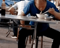 |搞笑GIF趣图:你给我起来,咱们一块回家