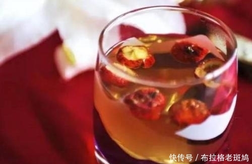 大肚子|山楂和此物泡水喝,大肚子平了,排出体内毒素,谁喝谁健康!