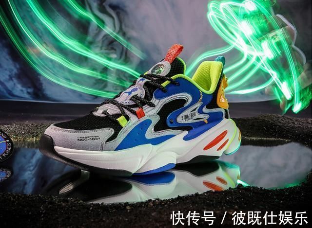 科技|国货再崛起,鸿星尔克也卖断货?最值得买的3款跑鞋,平价又好穿