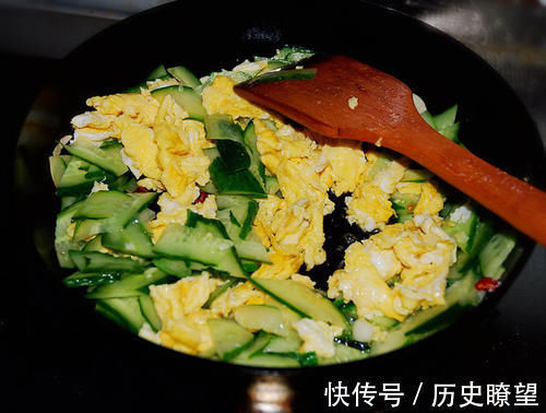 大葱|鸡蛋和它一起炒，头发乌黑，口臭没了，睡眠也好了，不懂就亏了！