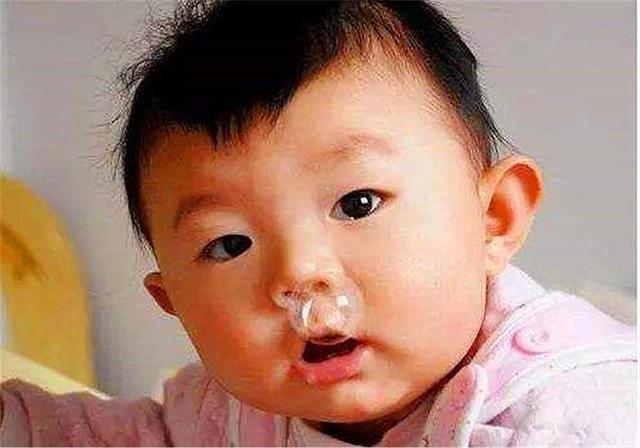 宝宝|“懵圈宝宝”火了,带着一脸茫然的表情出生,网友:这哪像刚出生