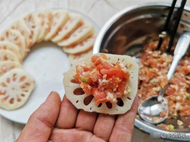 莲藕怎样做才好吃？教你这样做，大人小孩都爱吃，端上桌就光盘