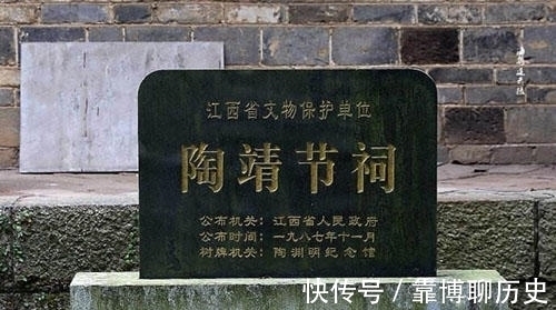 文物局!农民无意间发现一块石碑,上报博物馆,专家从石碑上发现一秘密!