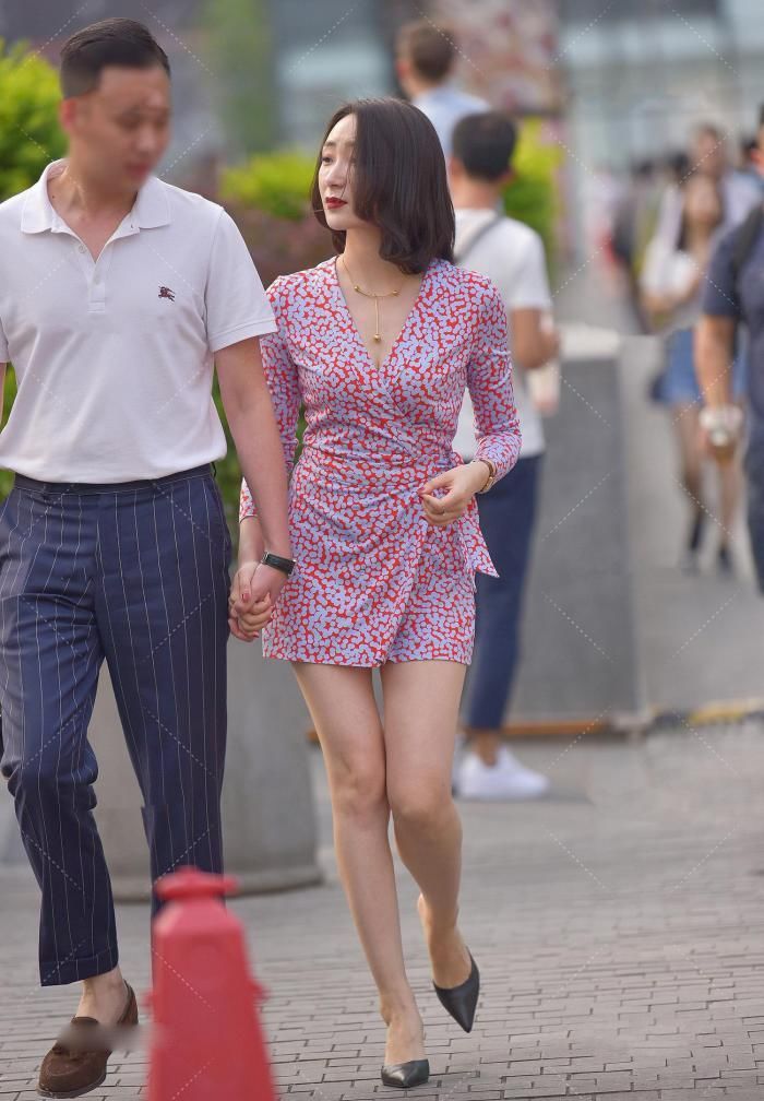 包臀裙显身材又太气质，微胖美女也能轻松穿出时尚