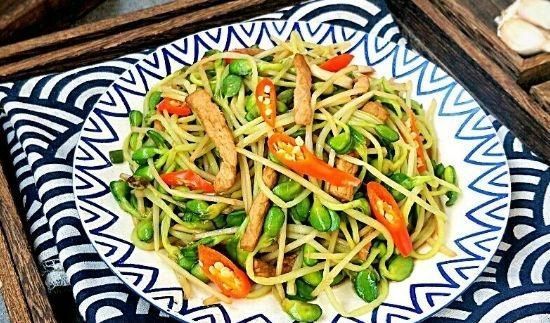 绿豆芽炒肉丝|天然的“燃脂菜”找到了,百吃不腻,燃脂脂肪,体重悄悄降下来