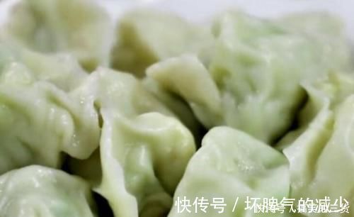 饺子皮|夏天,韭菜茴香靠边站,用它包饺子最香,3块钱1斤,我一周做2回