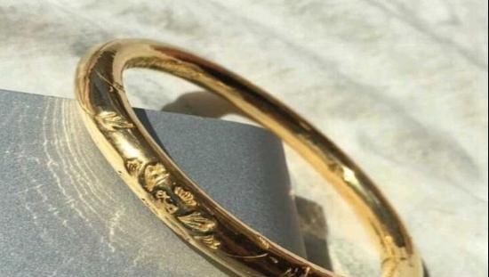 行家|多重的“黄金手镯”不易变形损坏，行家是这样揭秘的，涨知识