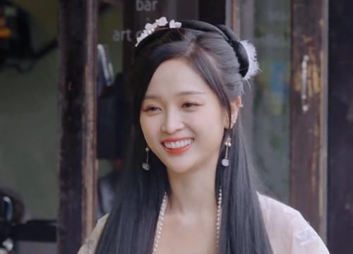 頂流|吳宣儀當面懟經紀人“我不是頂流”，扯下明星靠綜藝撈金的遮羞布