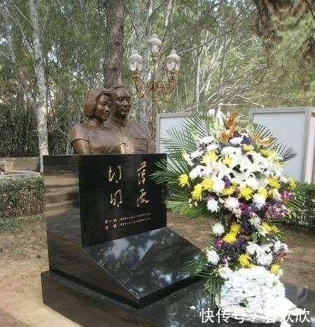 朴实|薄一波墓与陈云墓,简单朴实,墓碑设计不同,但都体现先辈为人!