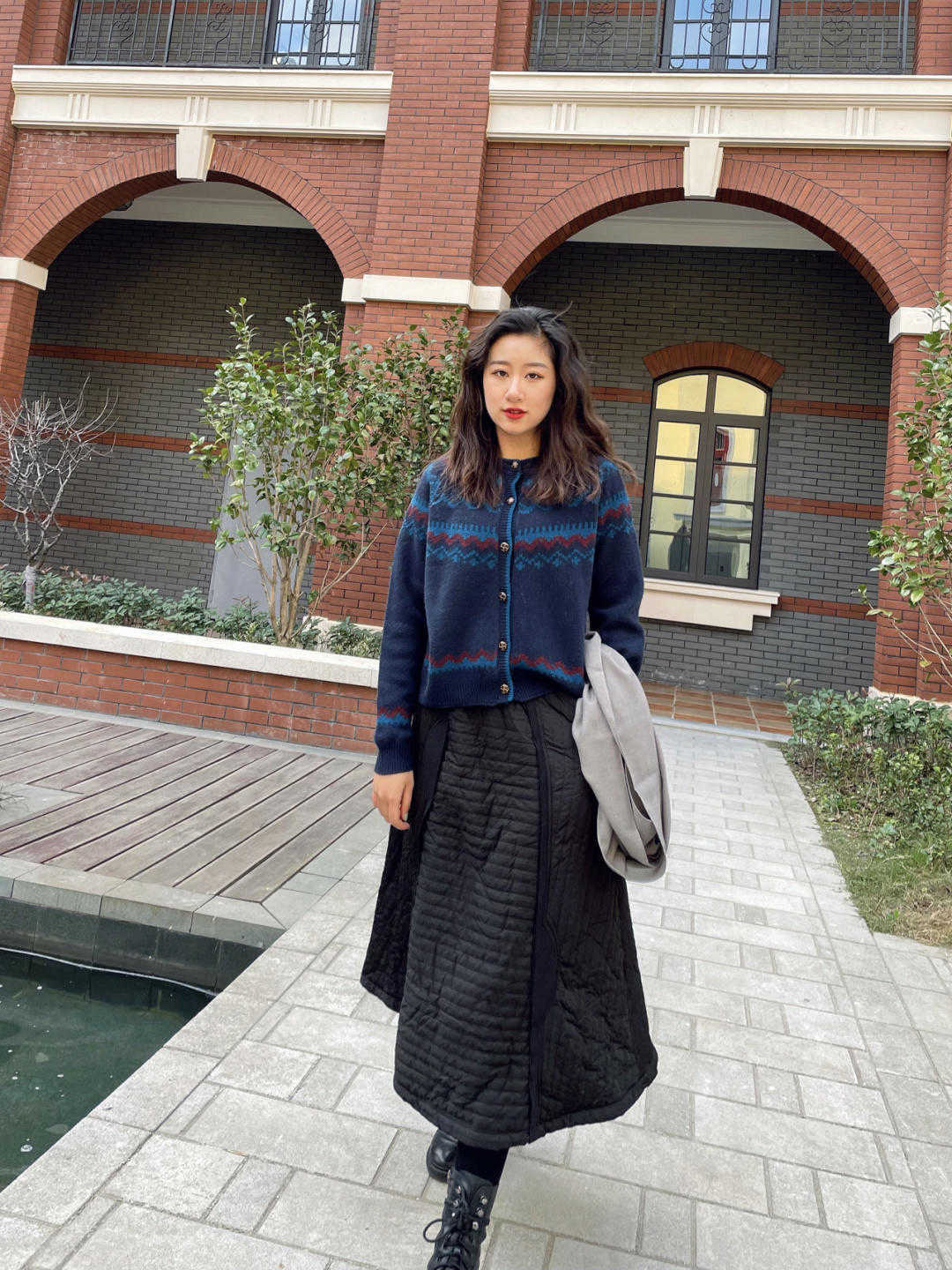 羽绒服 别再穿棉质连衣裙了!今年流行的“羽绒裙”,可以人手一件了