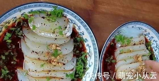 最近我家隔天就吃一次它，不用上锅熬，搅一搅放碗中一蒸，冰凉Q弹