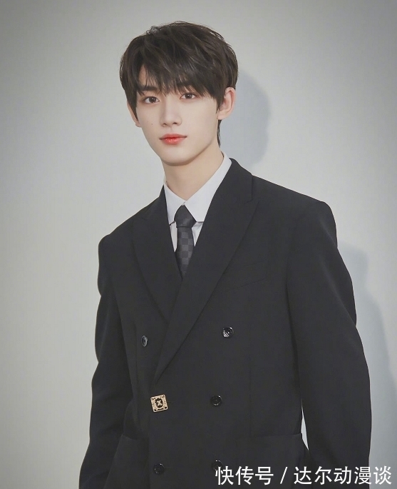 劉耀文|時(shí)代少年團(tuán)新節(jié)目取消常駐,年齡是大問(wèn)題,但馬嘉祺不愁資源