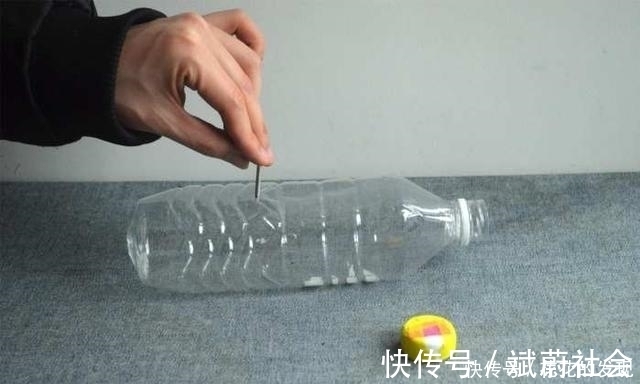 塑料瓶别扔了，小伙在瓶子上打两小洞，改造成打气筒，省钱又省心