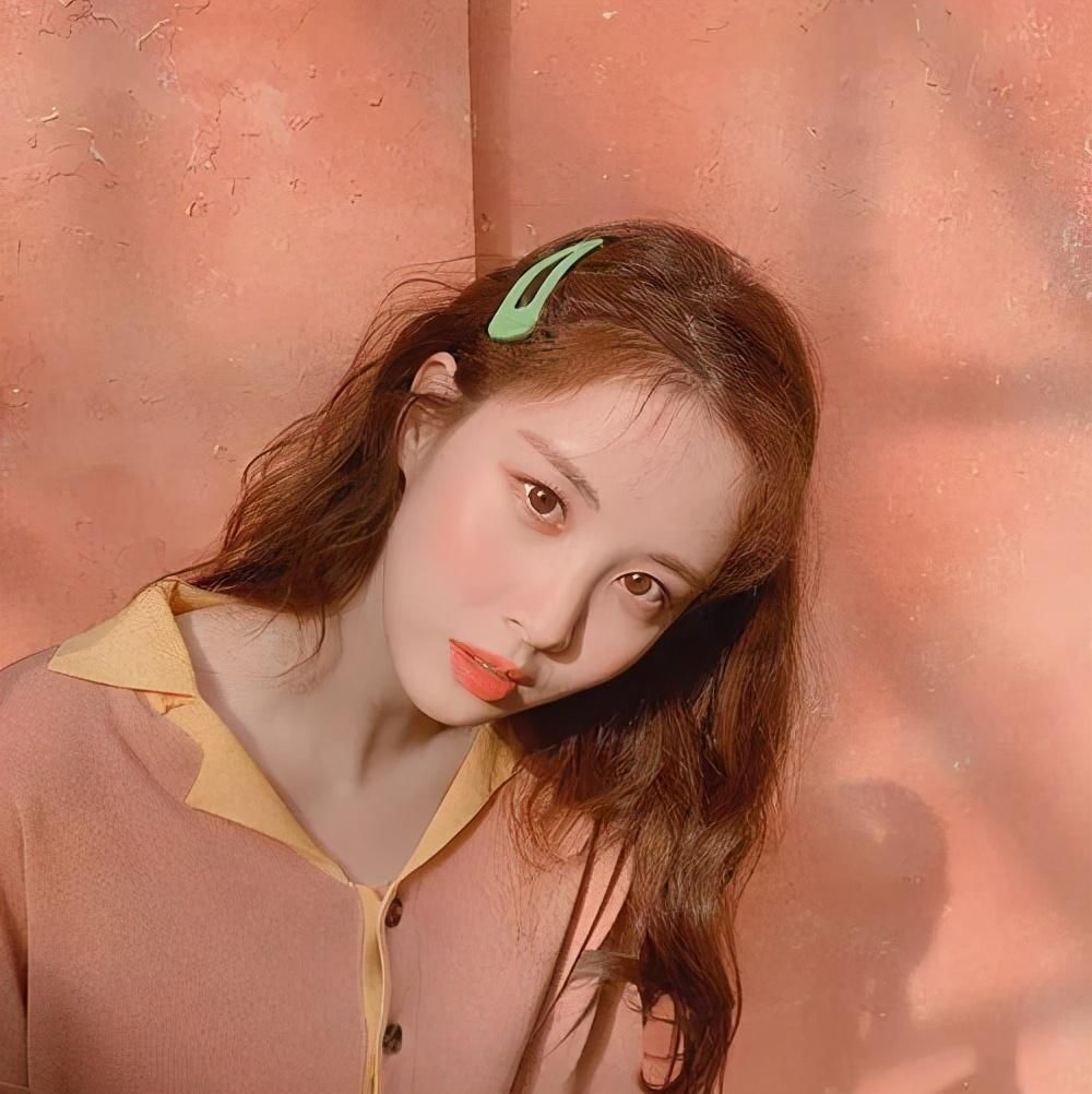 蝴蝶结|别戴烂大街的蝴蝶结了,脸大头发少的选这3种发饰,谁戴谁显瘦