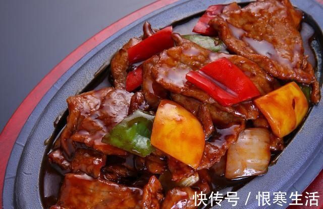 牛肉|炒牛肉时,牛肉一炒就老学会2个小妙招,不老不柴,鲜嫩没腥味