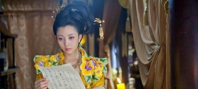 吴氏#一国君思念发妻,写了一封仅七个字的信,却诞生成语“陌上花开”